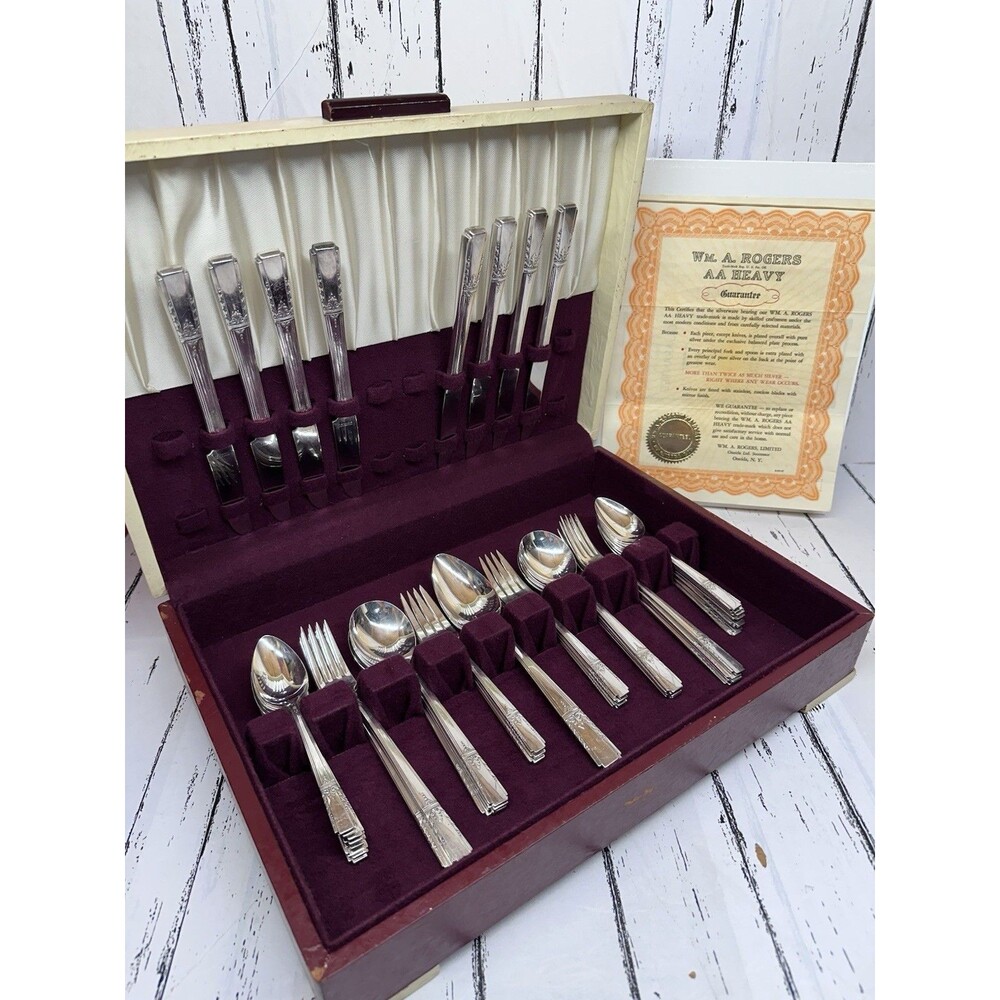 LADY DRAKE 50 pc Set Wm A Rogers Oneida Silverware 1940 Vintage w/ Flatware Box